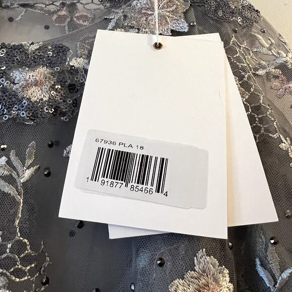 Mac Duggal 67936 Platinum Embellished High Neck Bishop Sleeve Gown Size 18 UB - Picture 8 of 9